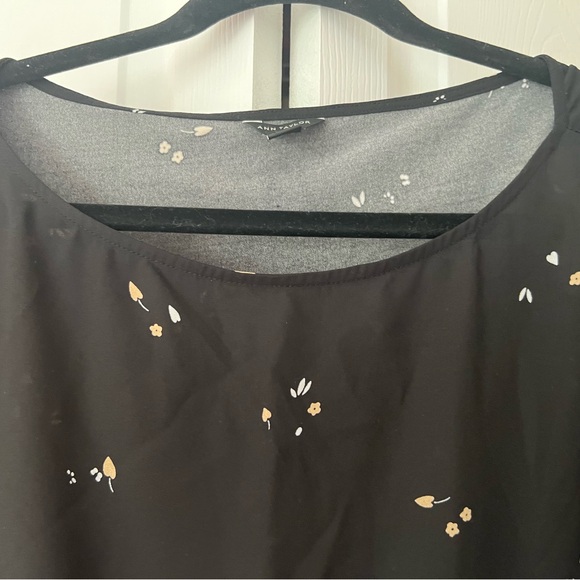 Lot of 3 Ann Taylor Work Blouses, Crème, Black Print and Green Size XL - Picture 6 of 14